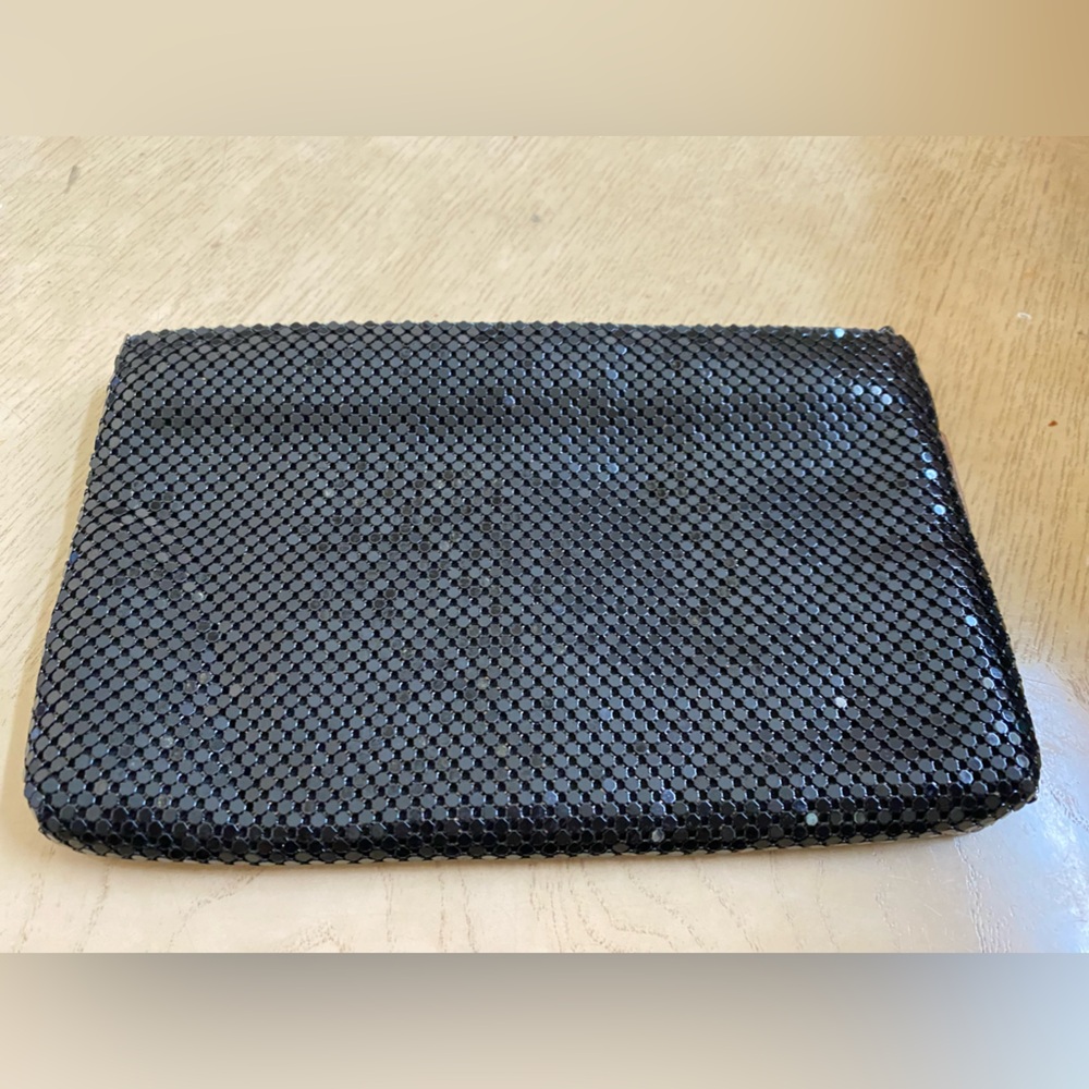 Whiting and Davis hand wallet/purse preowned